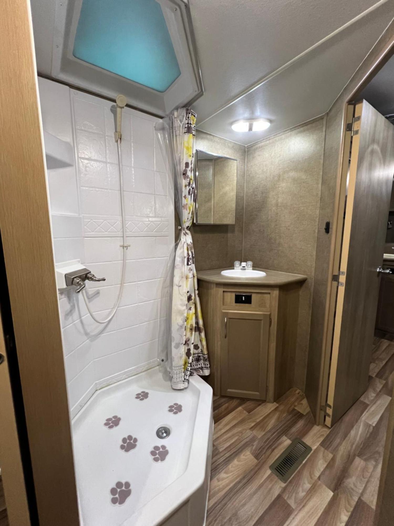Surfside Glamping Camper Otel Klamath Dış mekan fotoğraf