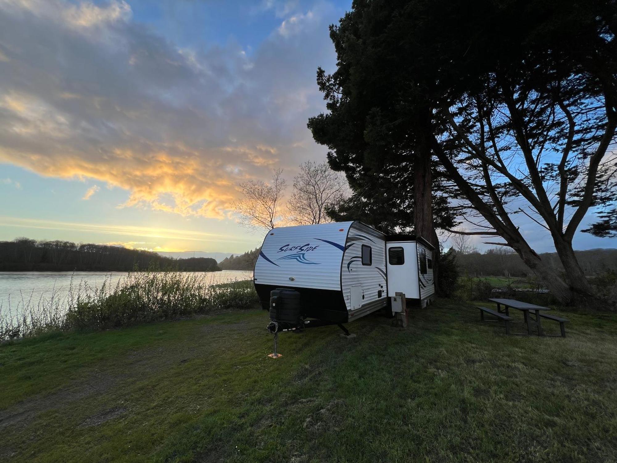 Surfside Glamping Camper Otel Klamath Dış mekan fotoğraf